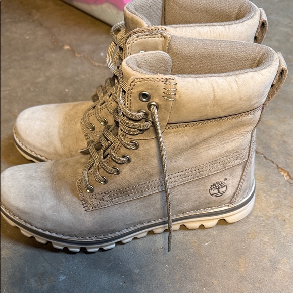 Timberland Men's Light Gray Leather Boots - Picture 4 of 8